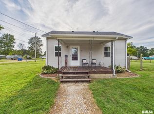 305 S Ewing St, Tallula, IL 62688