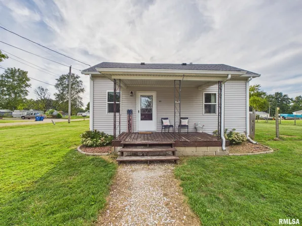 305 S Ewing St, Tallula, IL 62688