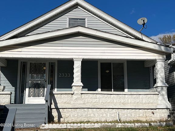 2nd image of 2333 Greenwood Ave