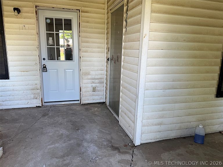 Listing photo 4