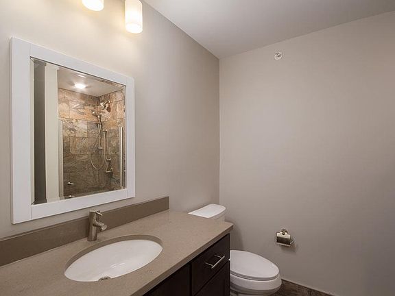 4th image of 618 Delaware St Unit 203