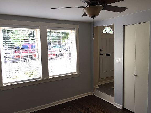 4th image of 1748 W Newport Ave #1A