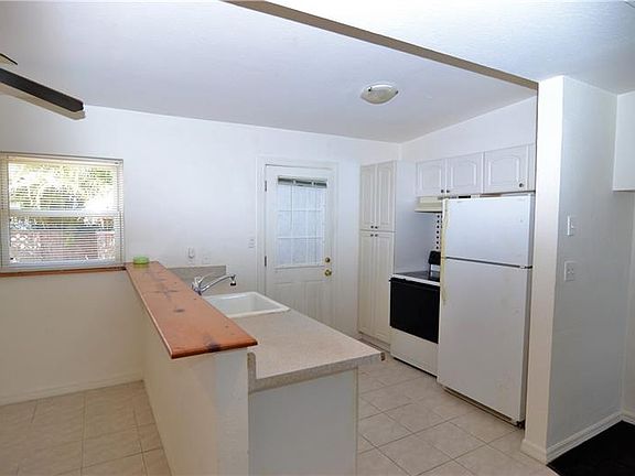 3rd image of 21512 Mallory Ave