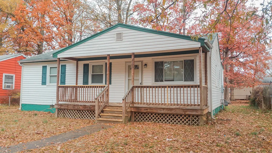 2303 Maclin Cir