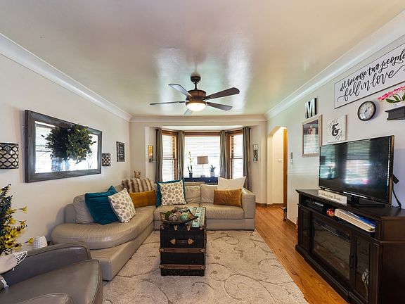 4th image of 3248 N Nordica Ave
