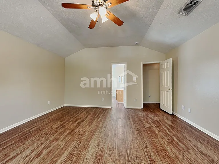 9031 Ferndale View Dr — Photo 11