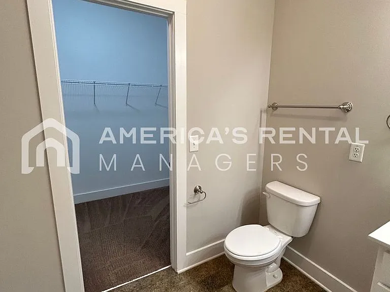 15597 Crimson Ridge Cir — Photo 35