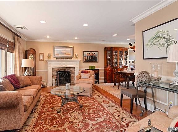 2nd image of 2169 Seneca Dr N