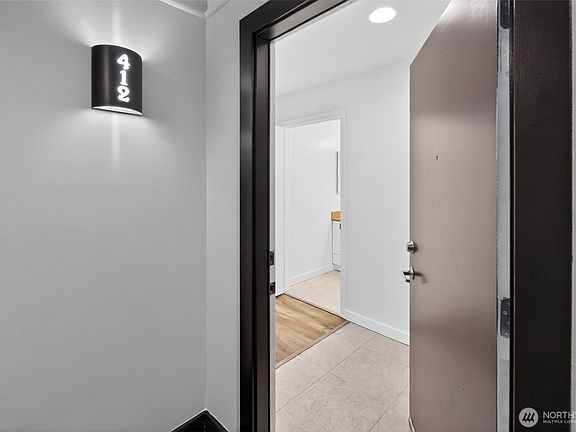 4th image of 1323 Boren Avenue #412