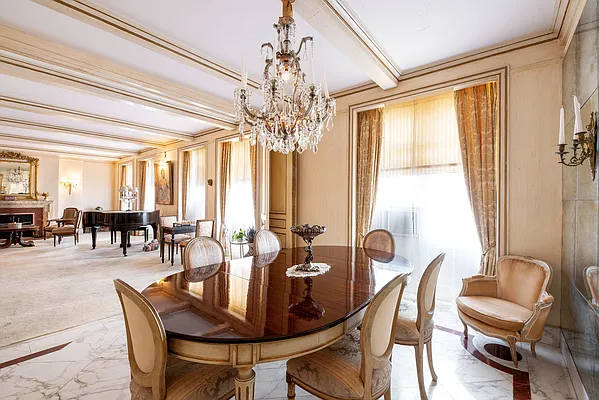 Sold by Compass | media 22