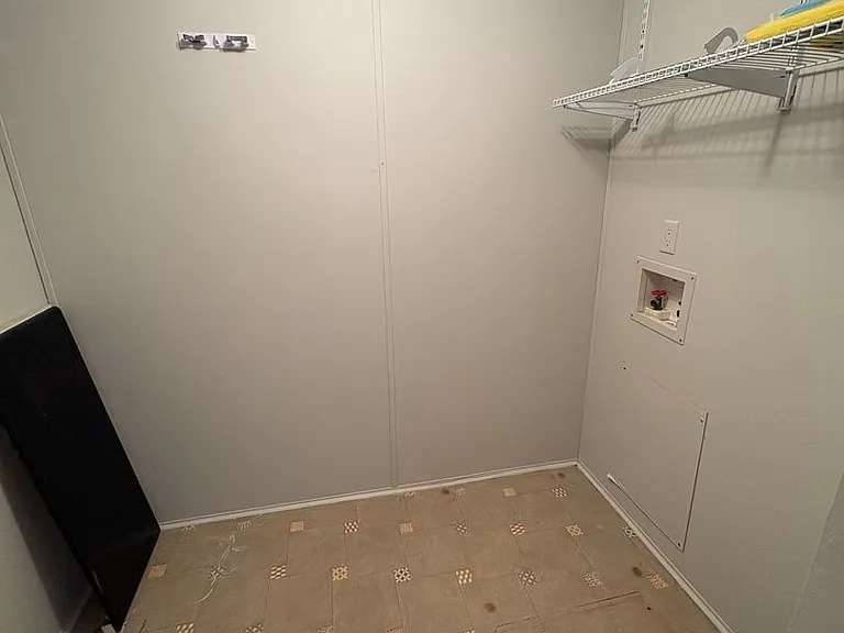 48 Prentis Rd — Photo 3