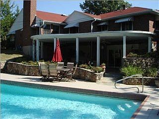 1st image of 2539 Crestwood Dr