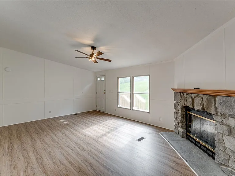 10708 Canyon Cir — Photo 4