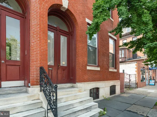 300 S 10th St, Philadelphia, PA 19107