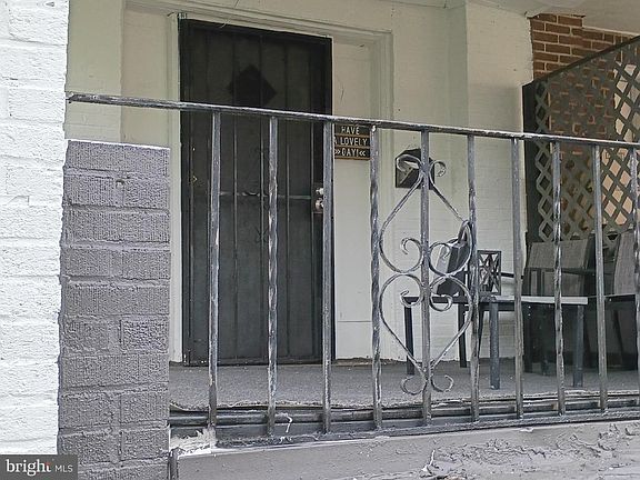 4th image of 715 E Haines St