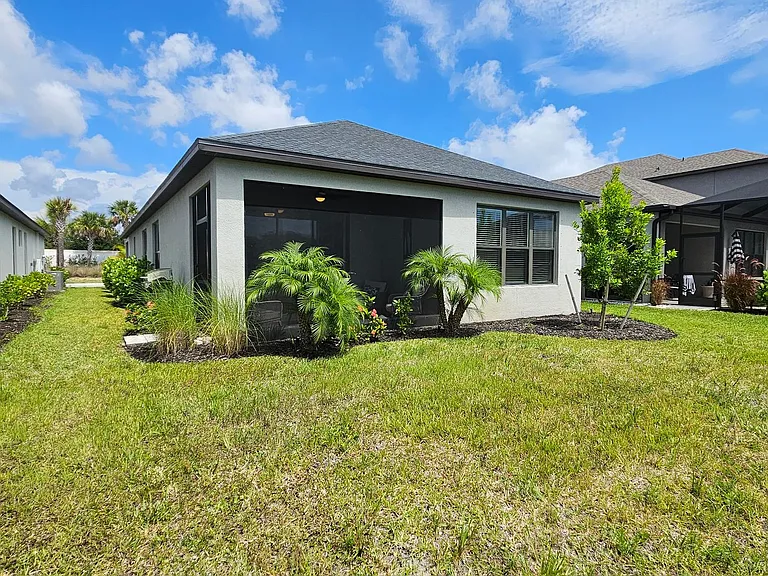 15285 Shady Palms Ln — Photo 37