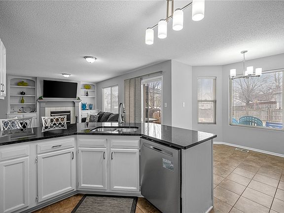 2nd image of 7008 Deerview Dr