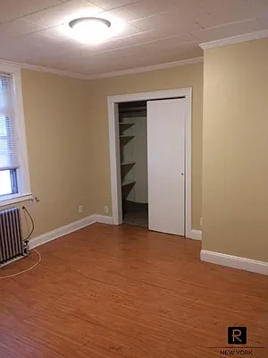 Rented by R New York | media 35