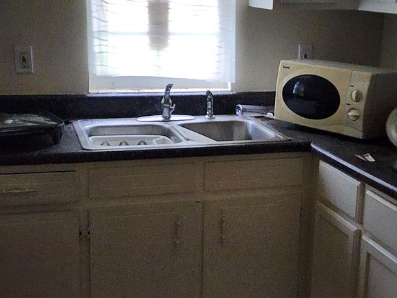 4th image of 2147 Mercer University Dr