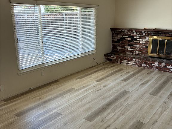 2nd image of 41690 Joyce Ave