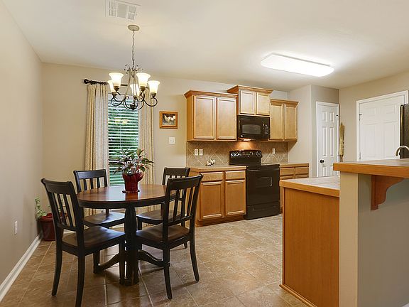 5th image of 14276 Summerset Dr