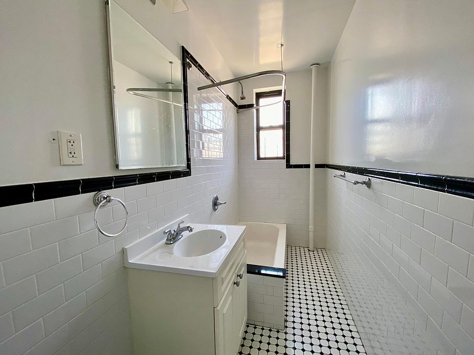 1st image of 3619 167th St #5JI
