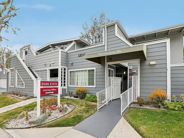 Park Vista Apartments — Photo 10
