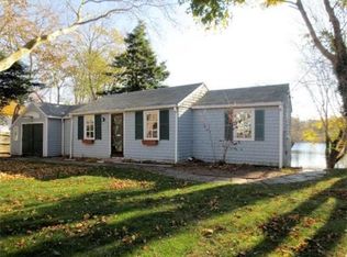 147 Lakeview Ave, Falmouth, MA 02540