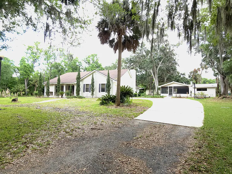 3834 Best Rd — Photo 2