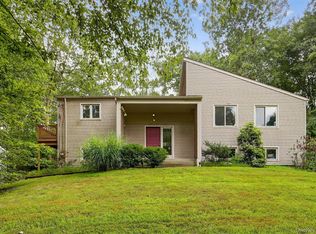 5 Highview Ter, Somers, NY 10589