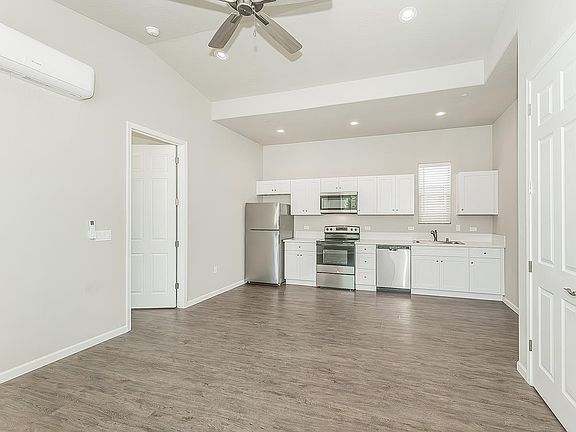 3rd image of 2365 N Arthur Ave