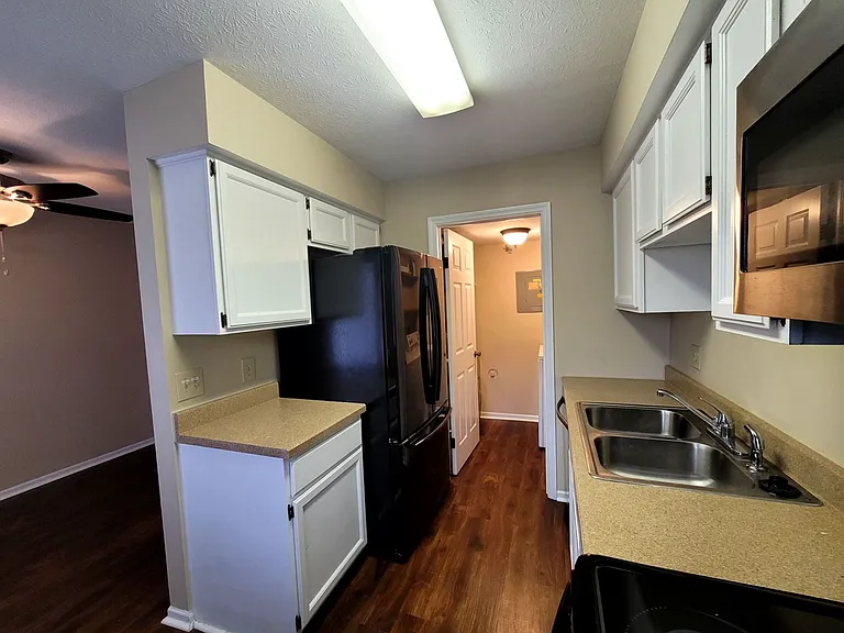 3407 Spanish Villa Dr #1 — Photo 6
