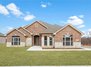 2400 Graham Ln, Pea Ridge, AR 72751