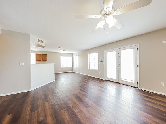 4th image of 10457 W Oregon Ave