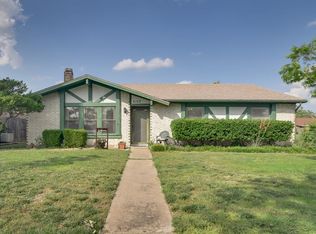 6102 Northwest Ct, Mesquite, TX 75150