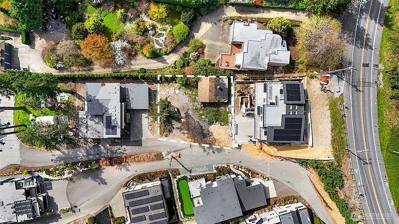 4th image of 8329 NE Juanita Drive