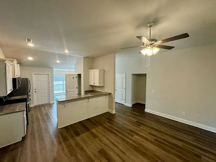 272 Abercorn Dr — Photo 22