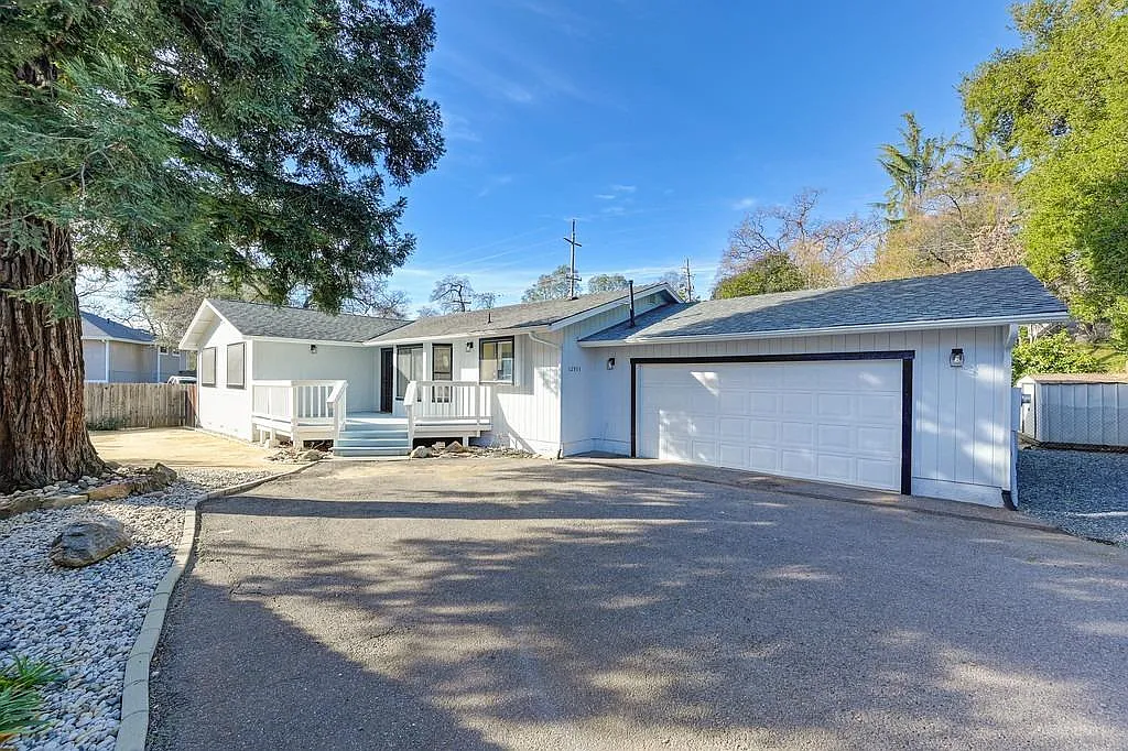 12903 Vidal Ln photo 1