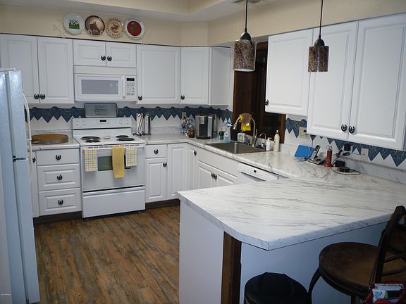 2nd image of 4138 E Capri Ave
