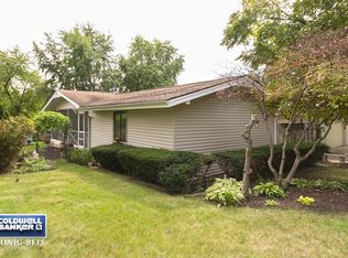 2477 Circle Dr, Ottawa, IL 61350