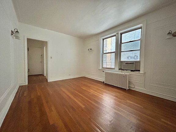 5th image of 6 E 97th St APT 4C