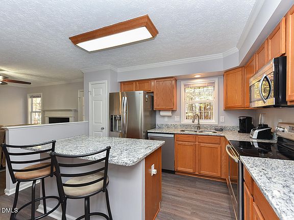 5th image of 720 Timberlands Dr