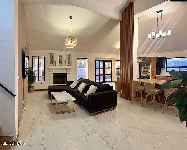 4 bed, 2703 sqft, $3,900 — Photo 2