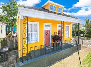 3028 Laurel St, New Orleans, LA 70115