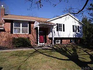 1st image of 10 Marjorie Dr