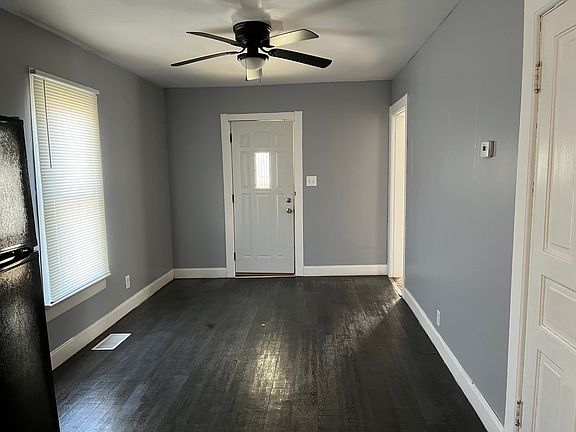 3rd image of 124 W Mark St
