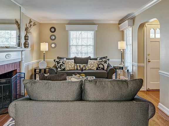 5th image of 926 Glenmoor Ave