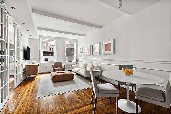 Sold by Compass | media 9