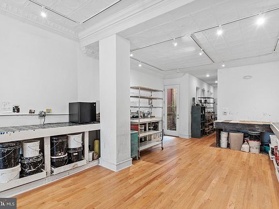 5th image of 7111 Emlen St