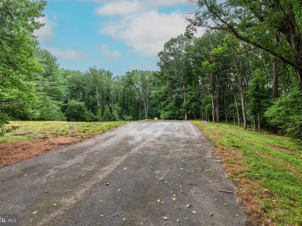 5416 Mineral Hill Rd, Sykesville, MD 21784